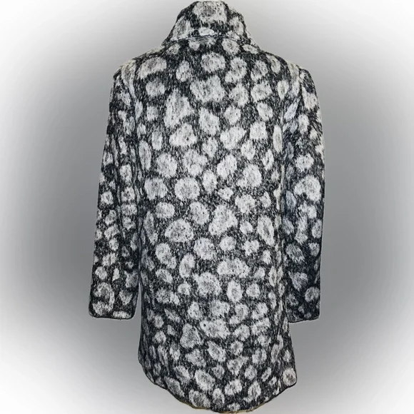 EUC Loft SZ M dark/light gray coat w/exposed silver zipper, 2 front pockets. - Picture 6 of 10